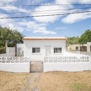 Venta 3 Casas + Terreno Con Renta - La Paz, Canelones