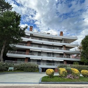 Venta Departamento Con Jardín Privado Gran Ubicación 2 Dorm