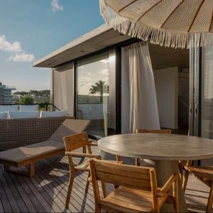 Espectacular Departamento Duplex En Alquiler En Manantiales, Playa Bikini, 3 Suites, Servicios
