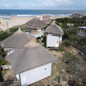 Venta Complejo 4 Casas Punta Rubia 5 Dormitorios 4 Baños Muebles