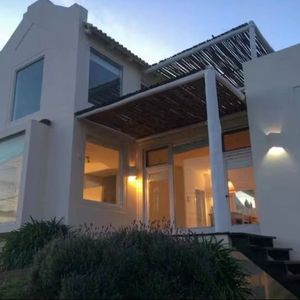 Venta Casa Punta Piedras 2 Dormitorios 2 Baños A 100 Metros Del Mar!