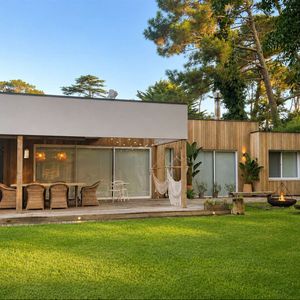Alquiler Temporalcasa Punta Del Este - San Rafael 3 Dormitorios 3 Baños Muebles