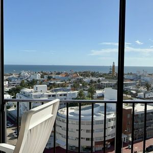 Piso Alto En Venta, Con Inmejorable Vistas Al Mar Y Puerto De Punta Del Este