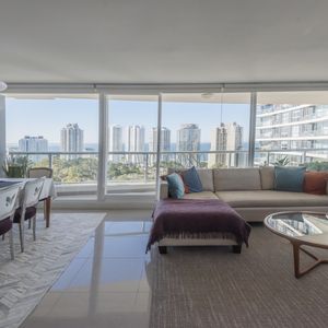 Esquinero Piso Alto En Torre One