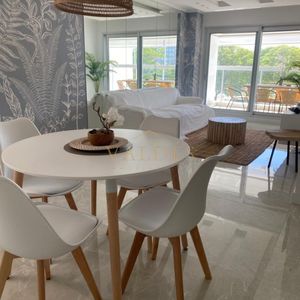Alquiler - Apartamento En Alquiler Miami Boulevard, Libre Revellion