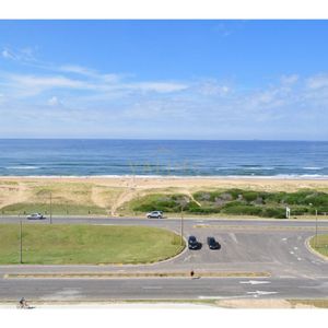 Apartamento En Brava, 3 Dormitorios