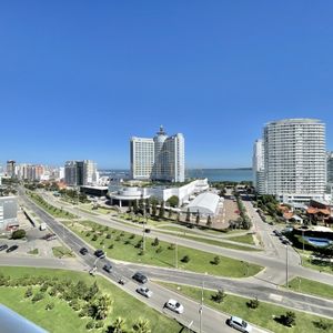 Venta De Apartamento De 3 Suites Con Parrillero Propio En Mansa Punta Del Este