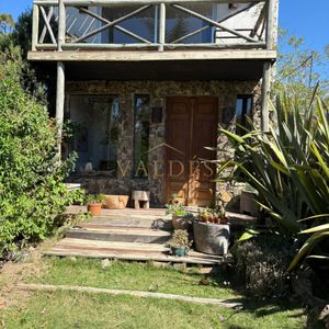 Casa De Dos Dormitorios En La Barra, A 300m De La Posta