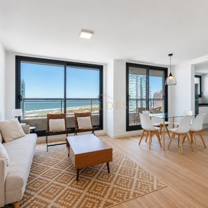 Moderno Apartamento De 2 Dormitorios En Venta, Playa Brava, Punta Del Este