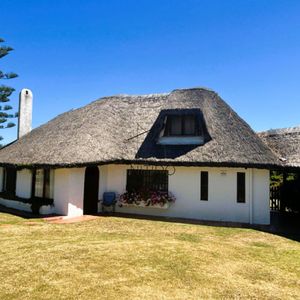 Casa De 3 Dormitorios A Pasos De Playa Mansa