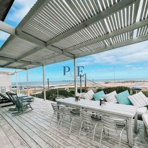 Casa En El Chorro, Manantiales. 4 Dormitorios, Terreno De 586 M²