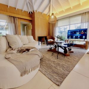 Casa En Montoya, La Barra. 6 Dormitorios, Terreno De 538 M²