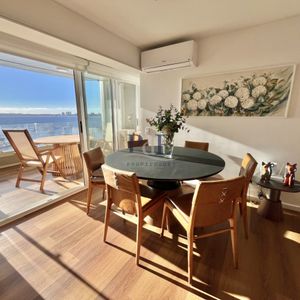 Apartamento De 4 Dormitorios Con Vista Al Puerto