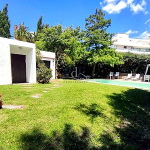 Casa En Pinares A Metros De Playa Mansa | Punta Del Este