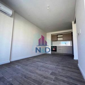 Alquiler Monoambiente Definido En Prpimer Piso  Al Frente Con Balcón Y Garage En Malvin