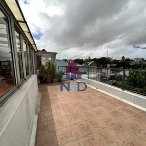 Se Vende Comoda Casa De 4 Cuartos Con Piscina En Parque Batlle