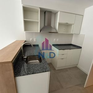 Alquiler Apartamento Al Contrafrente  De Un Dormitorio Con Balcón En Centro