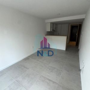 Alquiler Apartamento Un Dormitorio Con Balcón Al Frente En Centro A Estrenar
