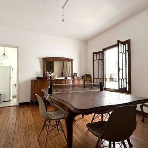 Venta Apartamento De Epoca Con Renta De 2 Dormitorios. Punta Carretas, Montevideo