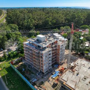Venta Apto 2 Dormitorios Balcón Parrilla Exclusiva Vista Luz Sol En Gran Complejo