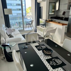 Un Dormitorio Con Excelente Ubicación Sobre Roosevelt