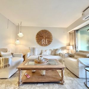 Excelente Apartamento A Pasos Del Mar En Venta Sobre Playa Mansa