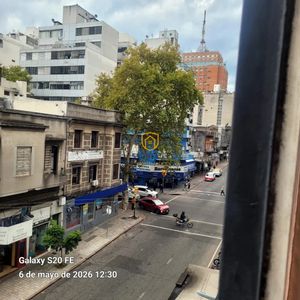 Oficina En Alquiler En Centro De Montevideo Con 40 M2 A 1 Cuadra De 18 De Julio