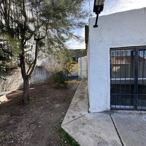 Apartamento En Alquiler En Juanicó De 1 Dormitorio Con Amplio Fondo Y Parrillero