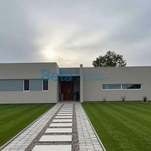 Venta Casa 5 Dorm, Barbacoa, Piscina  A Estrenar Zonamerica