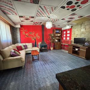 Venta De Casa 3 Dorm, Garaje, Y Monoambiente Al Fondo