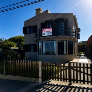 Casa En Venta En La Pedrera