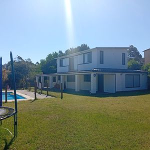 Casa En Venta Con Piscina En Santa Lucía Del Este
