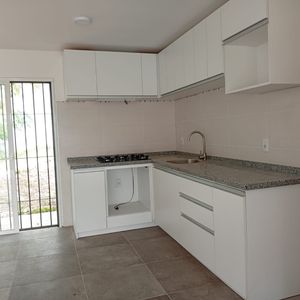 Casa En Venta 3 Dormitorios, 2 Baños + Apartamento ,en El Pinar Sur