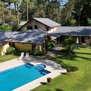 Venta Casa 6 Dormitorios Parque Burnett Punta Del Este