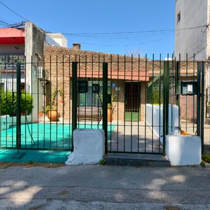 Venta Casa En La Union 2 Dormitorios Patio Parrillero Cochera