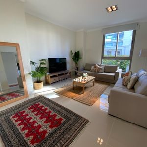 Venta De  Apartamento, Con 1 Dormitorio, En Playa Brava, Con Amenities