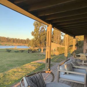 Alquiler De Varano, Casa De 4 Dormitorios En Pueblo Mío, Manantiales