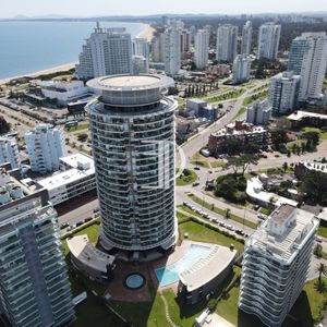 Venta Apartamento Tres Dormitorios En Artower