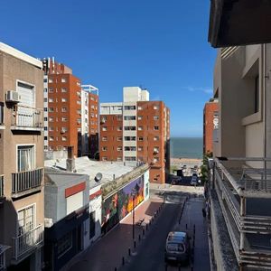 Alquiler Apto De 2 Dormitorios | Balcón | Patio | Ciudad Vieja