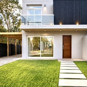 Venta Casa Zona Colegios