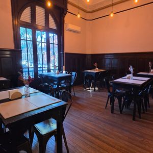 Venta De Llave Cafe Y Resto Funcionando En Cordón