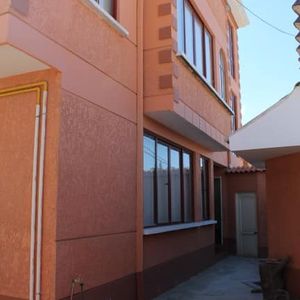 Casa En Venta $us.250.000 Con 6 Dormitorios