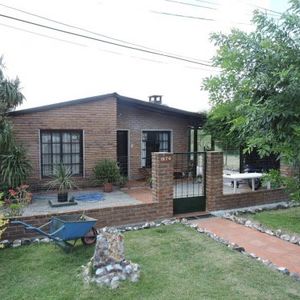 Dos Casas Cercana A Ruta 21, Amplio Terreno