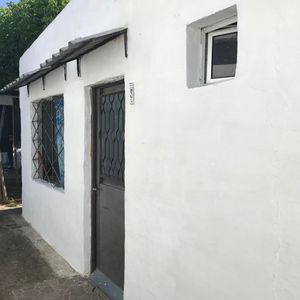 Complejo De Apartamentos En Calle Treinta Y Tres