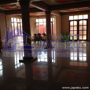 Amplia, Comoda Y Hermosa Casa En Venta