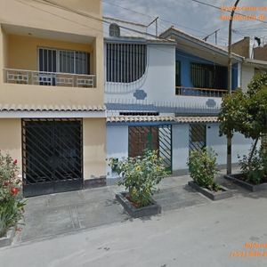 Venta Casa En San Martin De Porres Con Vista A Parque