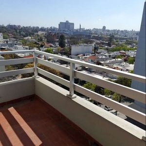 Apartamento En Parque Batlle, 2 Dormitorios, 2 Baños.