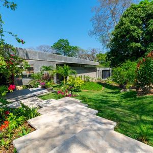 En Venta! Lujosa Casa De 4 Dormitorios En Condominio En El Urubo