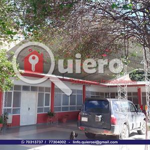 En Venta: Casa Céntrica, En Esquina.