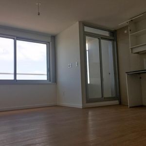 Venta Con Renta 2 Dormitorios Con Garaje En Malvín - E-tower Sky #1307